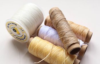 The Difference Between Waxed, Unwaxed and Polished Linen Thread