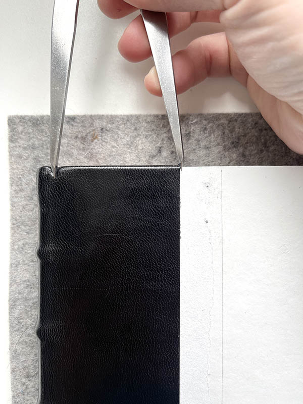 bookbinding measuring tips using a spring dividers